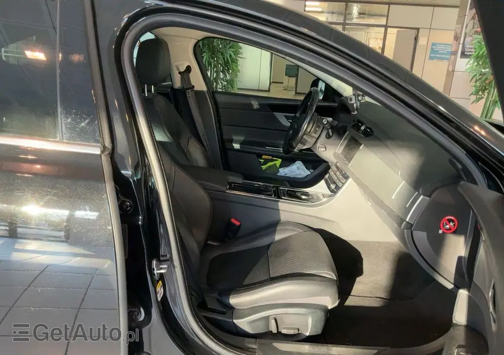 JAGUAR XF 20d AWD Prestige