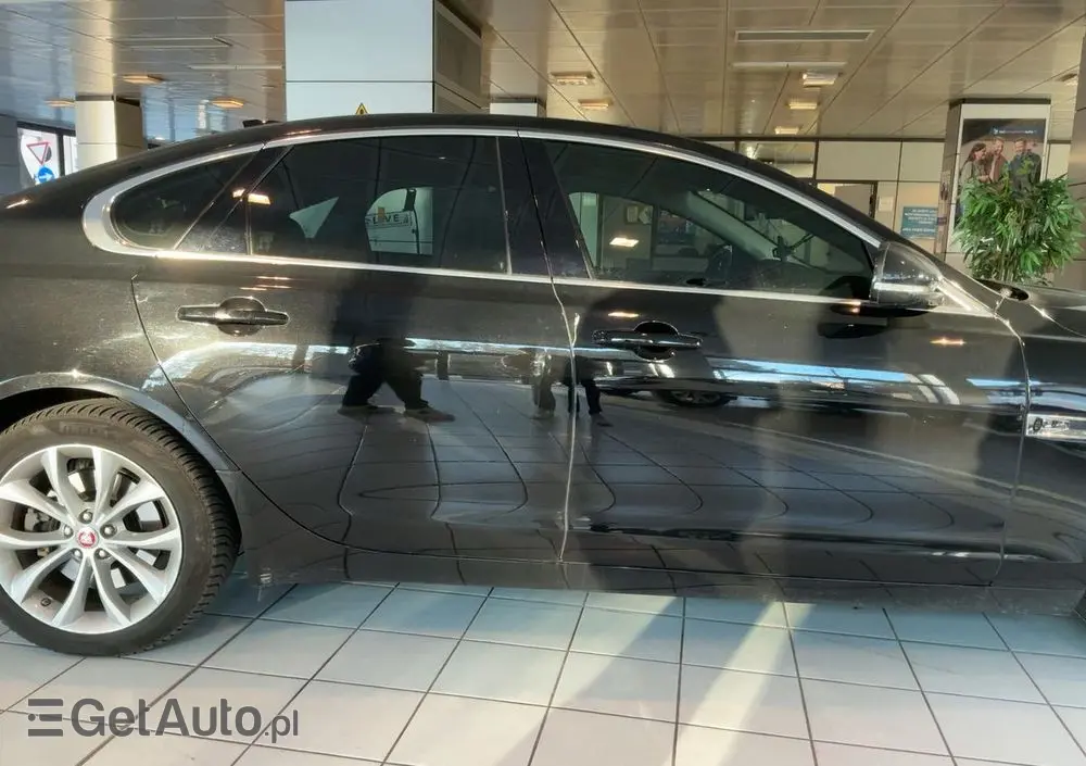 JAGUAR XF 20d AWD Prestige