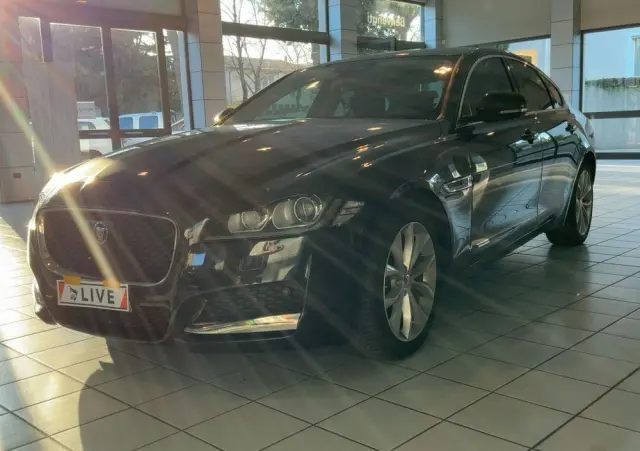 JAGUAR XF 20d AWD Prestige