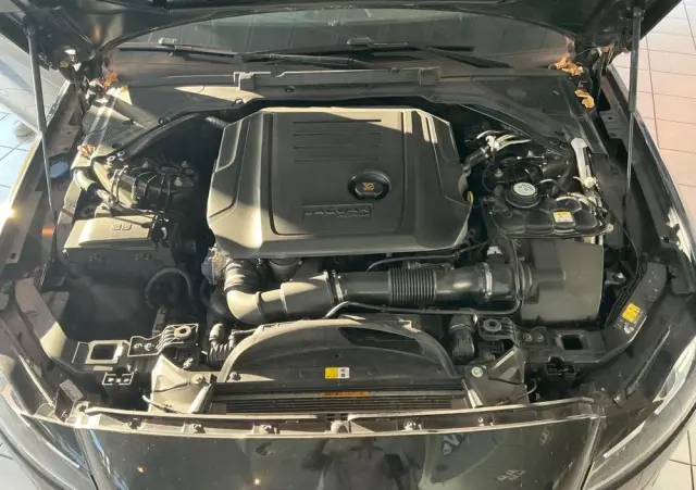 JAGUAR XF 20d AWD Prestige