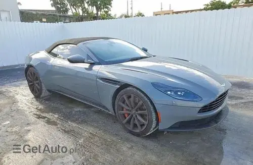 ASTON MARTIN DB11 
