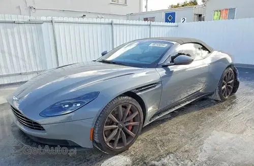 ASTON MARTIN DB11 
