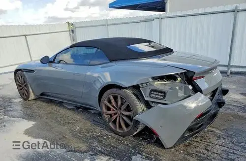 ASTON MARTIN DB11 