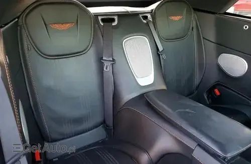 ASTON MARTIN DB11 