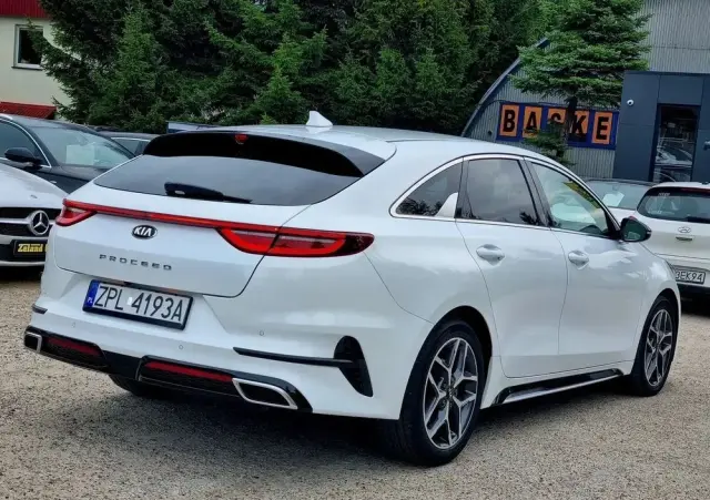 KIA ProCeed 1.6 CRDi DCT7 SCR GT LINE