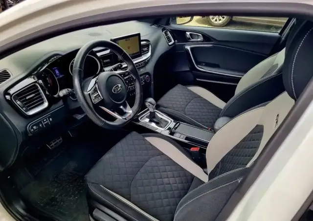 KIA ProCeed 1.6 CRDi DCT7 SCR GT LINE