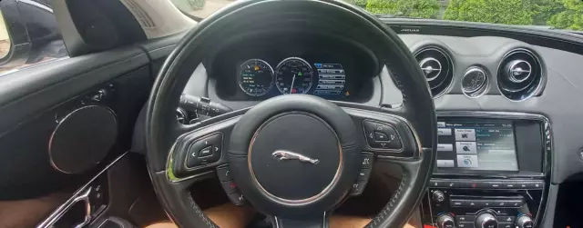 JAGUAR XJ 3.0d V6 (275 KM) Automatic