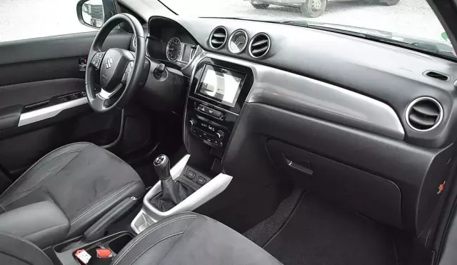 SUZUKI Vitara 