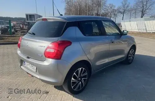 SUZUKI Swift 