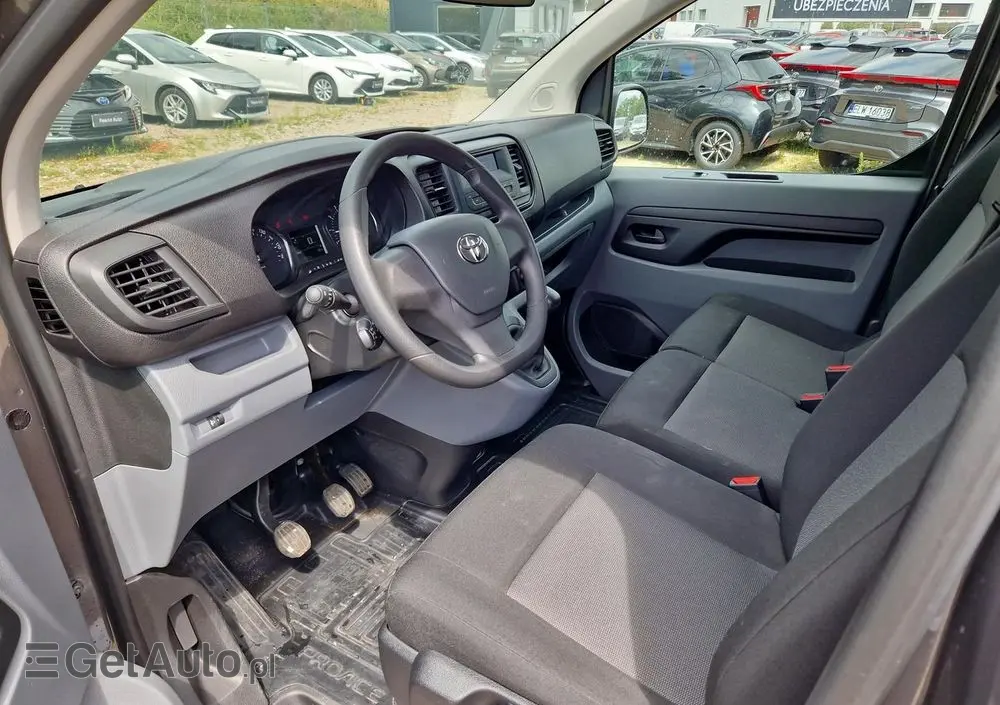 TOYOTA PROACE 
