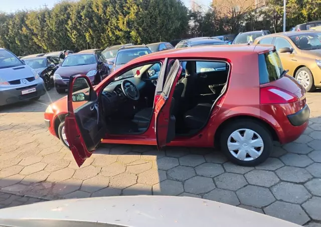 RENAULT Megane 1.4 Authentique