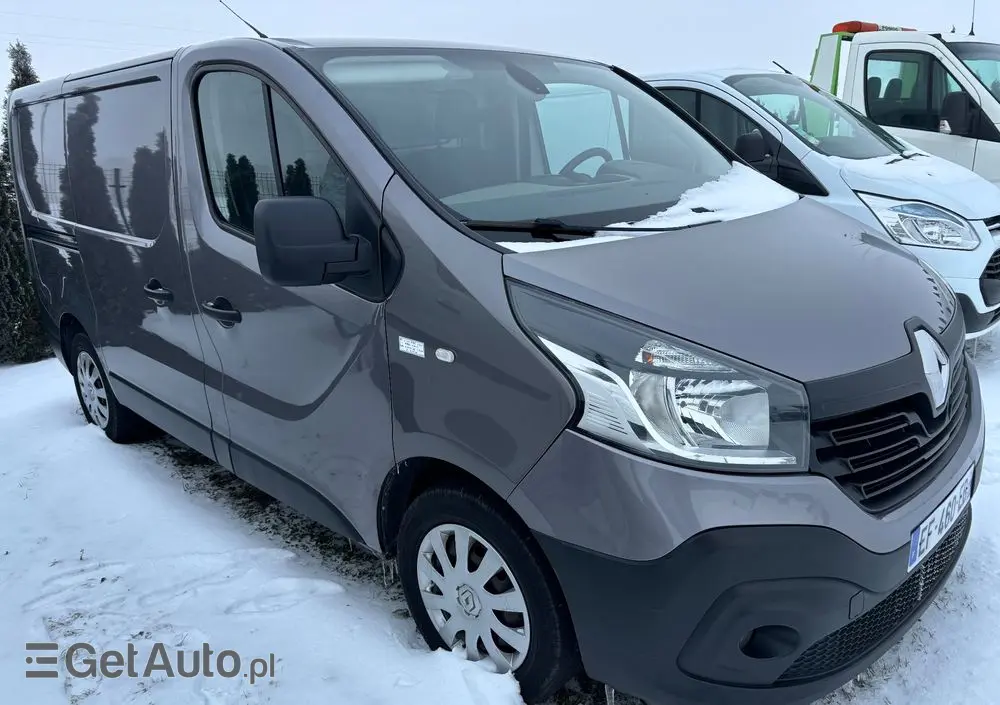 RENAULT Trafic 