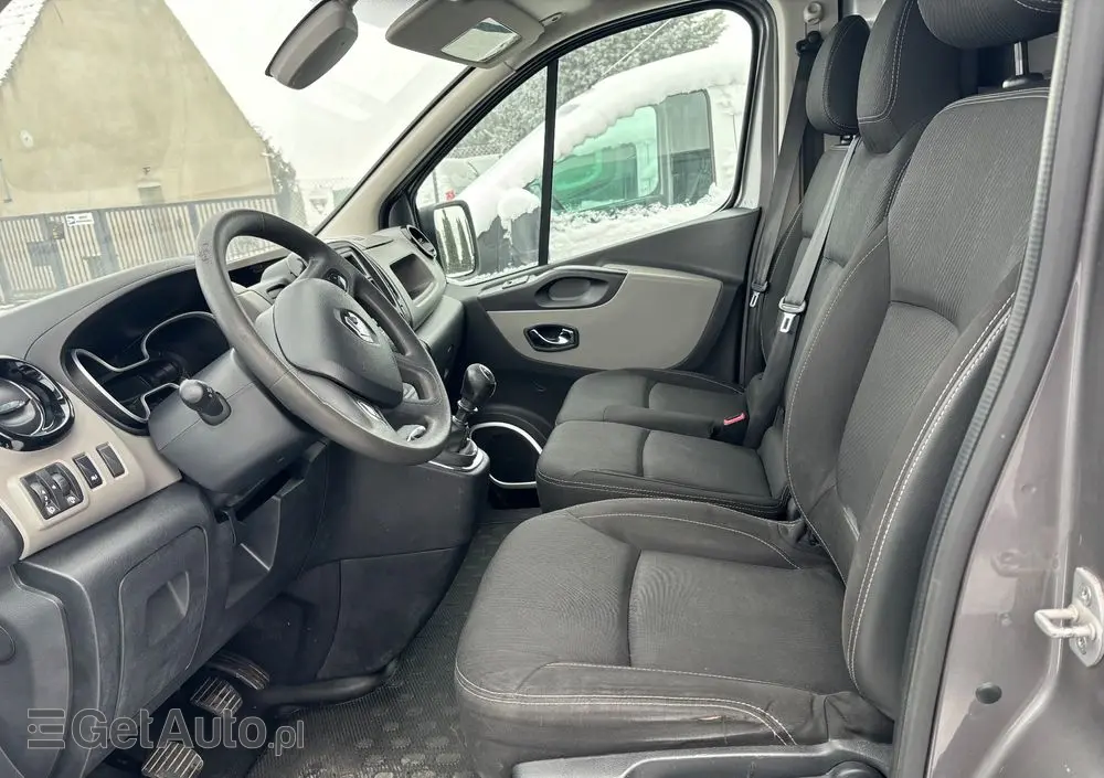 RENAULT Trafic 
