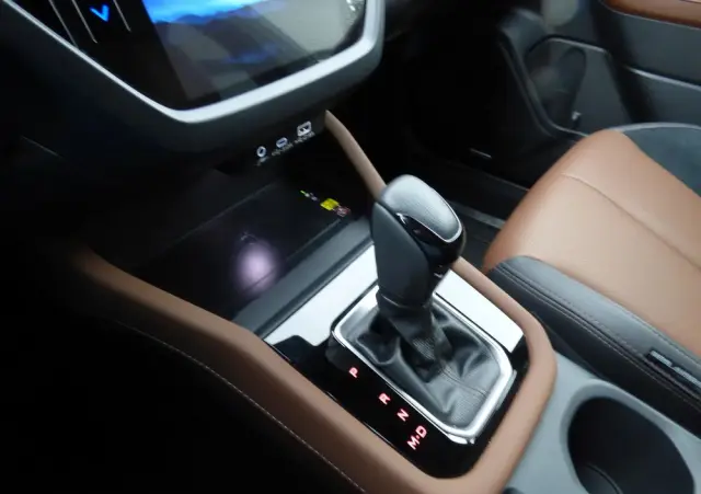 SUBARU Forester 2.0i-L Platinum (EyeSight) Lineartronic