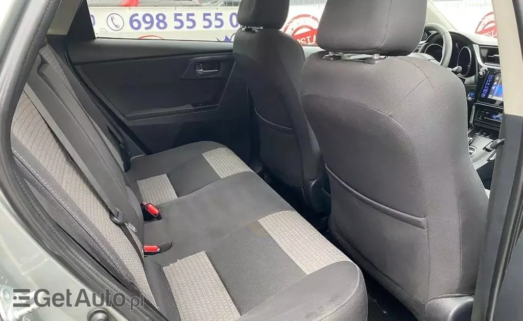 TOYOTA Auris 