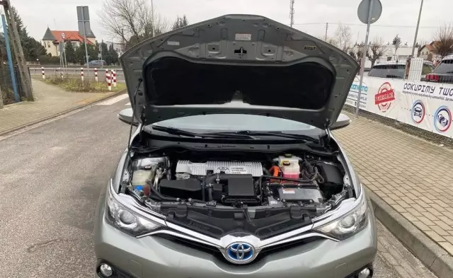 TOYOTA Auris 