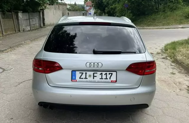 AUDI A4 