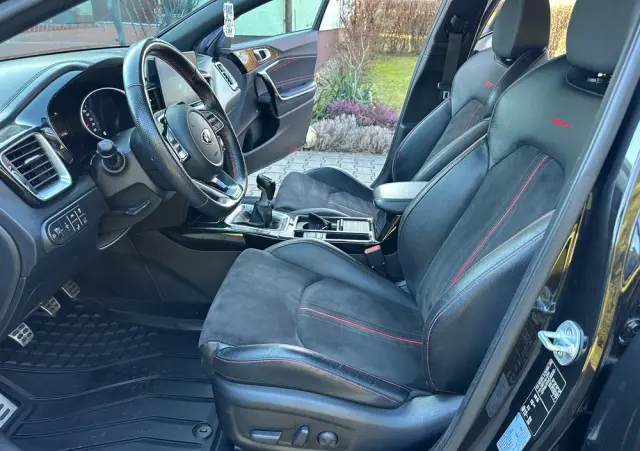 KIA ProCeed 1.6 T-GDI GT