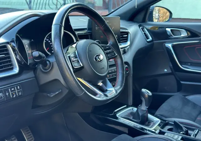 KIA ProCeed 1.6 T-GDI GT