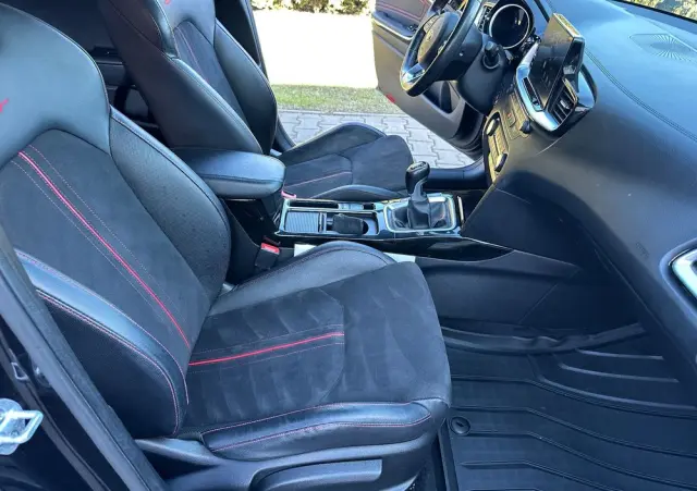 KIA ProCeed 1.6 T-GDI GT