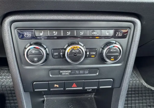 VOLKSWAGEN Beetle The 1.2 TSI Design