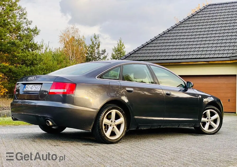 AUDI A6 Limousine 