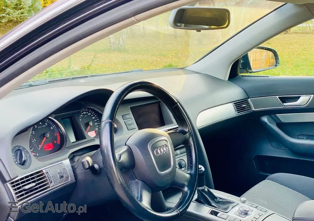 AUDI A6 Limousine 
