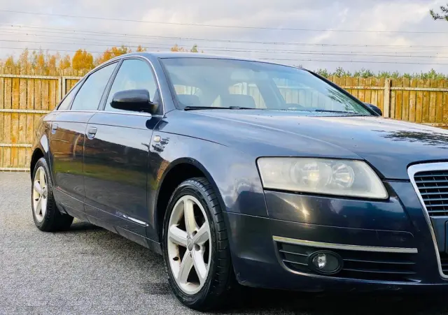 AUDI A6 Limousine 