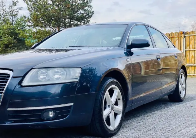 AUDI A6 Limousine 