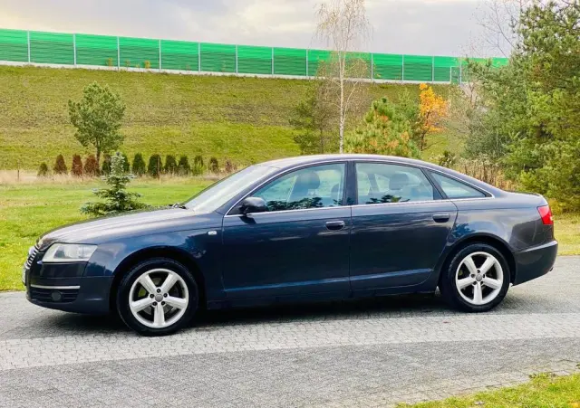 AUDI A6 Limousine 