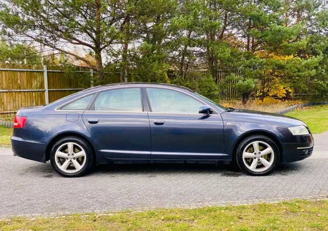 AUDI A6 Limousine 