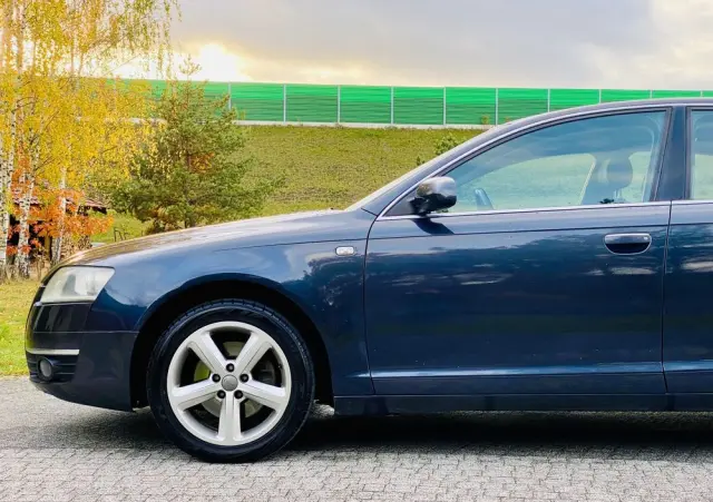 AUDI A6 Limousine 