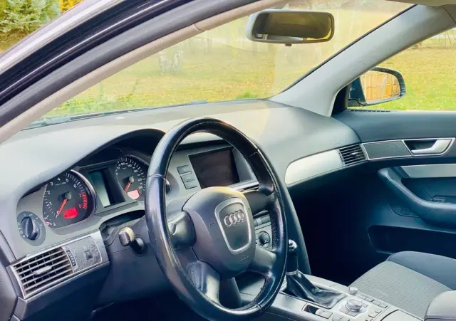 AUDI A6 Limousine 