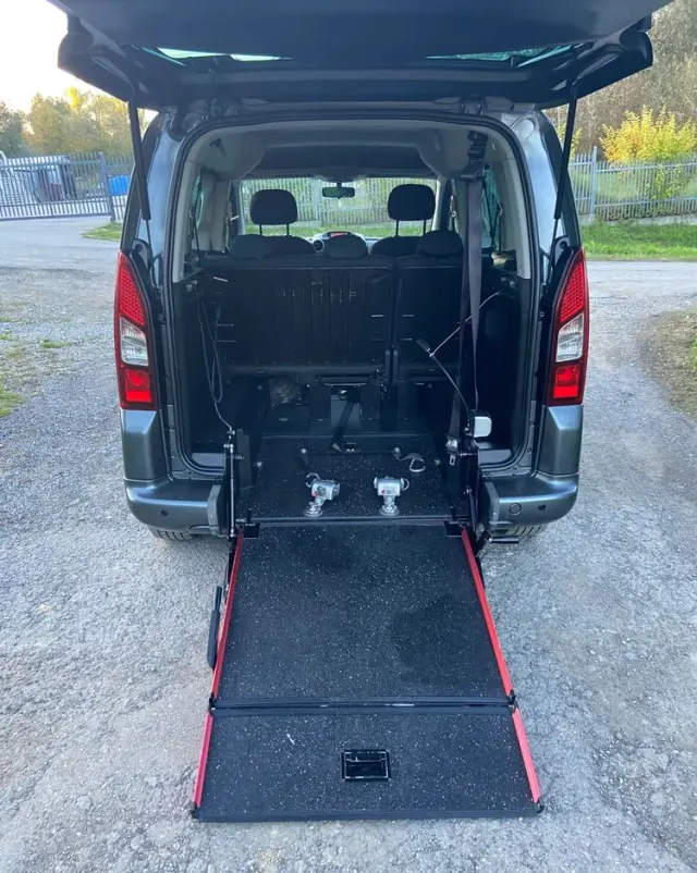 PEUGEOT Partner Tepee BlueHDi 100 Stop&Start ETG6 Active