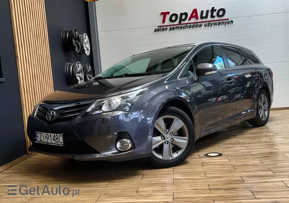 TOYOTA Avensis 1.8 Premium
