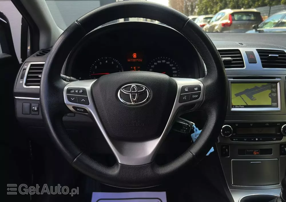 TOYOTA Avensis 1.8 Premium