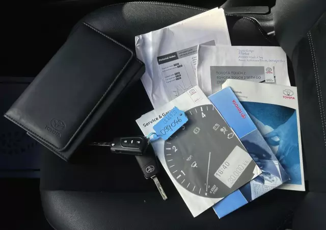 TOYOTA Avensis 1.8 Premium