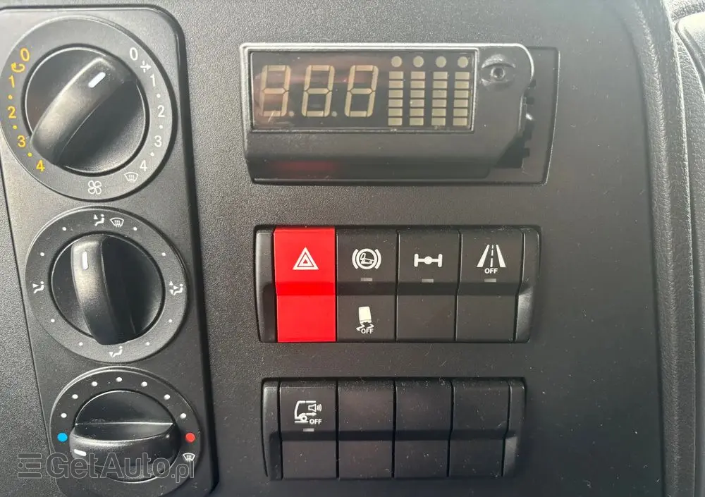 MERCEDES-BENZ 818 821 921 1018 1221 1218 1224 1523 1527 