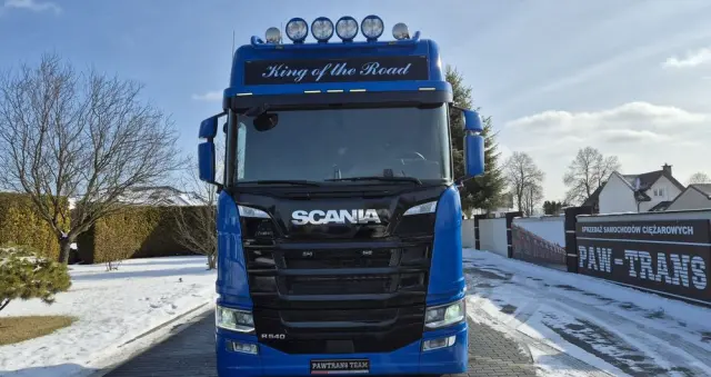SCANIA SCANIA///R540///6×4///2021///RETARDER///SKÓRY///FULL LED///CAŁY NA PODUSZKACH///NAWIGACJA///ALUMINIOWE FELGI///WYŚWIETLACZ OBCIĄŻENIA///ZABUDOWY MIĘDZYOSIOWE///BARDZO BOGATA WERSJA///STAN BARDZO DOBRY 