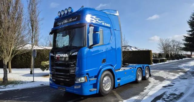 SCANIA SCANIA///R540///6×4///2021///RETARDER///SKÓRY///FULL LED///CAŁY NA PODUSZKACH///NAWIGACJA///ALUMINIOWE FELGI///WYŚWIETLACZ OBCIĄŻENIA///ZABUDOWY MIĘDZYOSIOWE///BARDZO BOGATA WERSJA///STAN BARDZO DOBRY 