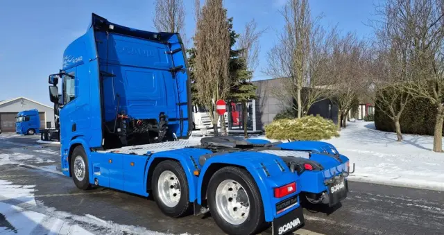 SCANIA SCANIA///R540///6×4///2021///RETARDER///SKÓRY///FULL LED///CAŁY NA PODUSZKACH///NAWIGACJA///ALUMINIOWE FELGI///WYŚWIETLACZ OBCIĄŻENIA///ZABUDOWY MIĘDZYOSIOWE///BARDZO BOGATA WERSJA///STAN BARDZO DOBRY 