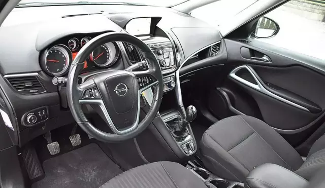 OPEL Zafira 