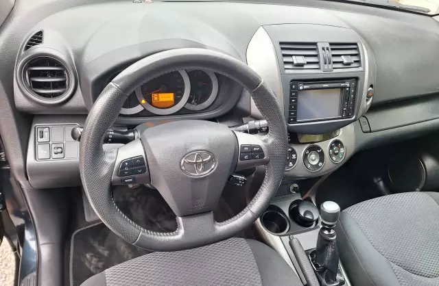 TOYOTA RAV4 2.0 VVT-i (158 KM) 4WD