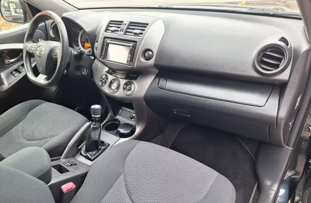 TOYOTA RAV4 2.0 VVT-i (158 KM) 4WD