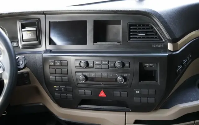 MAN TGX 18.510 / GM / RETARDER / KLIMA POSTOJOWA  / NAVI 