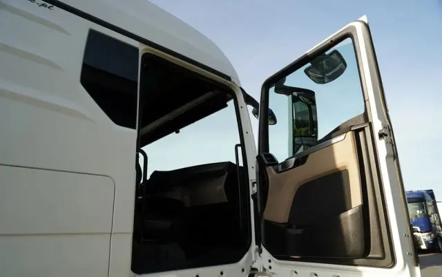 MAN TGX 18.510 / GM / RETARDER / KLIMA POSTOJOWA  / NAVI 