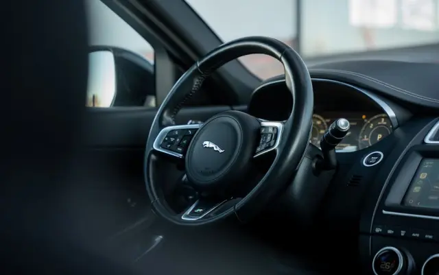 JAGUAR E-Pace D180 AWD R-Dynamic S