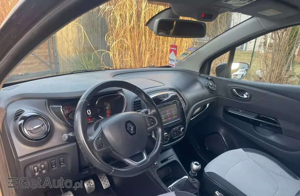 RENAULT Captur 