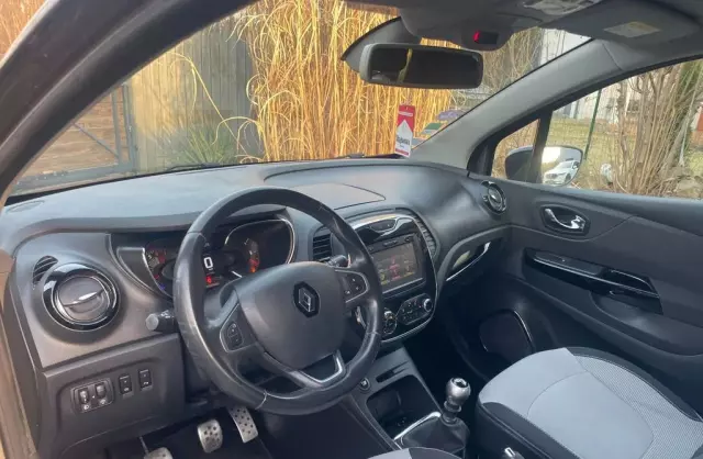 RENAULT Captur 