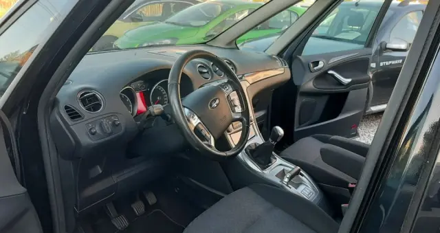 FORD Galaxy 2.0 Ghia